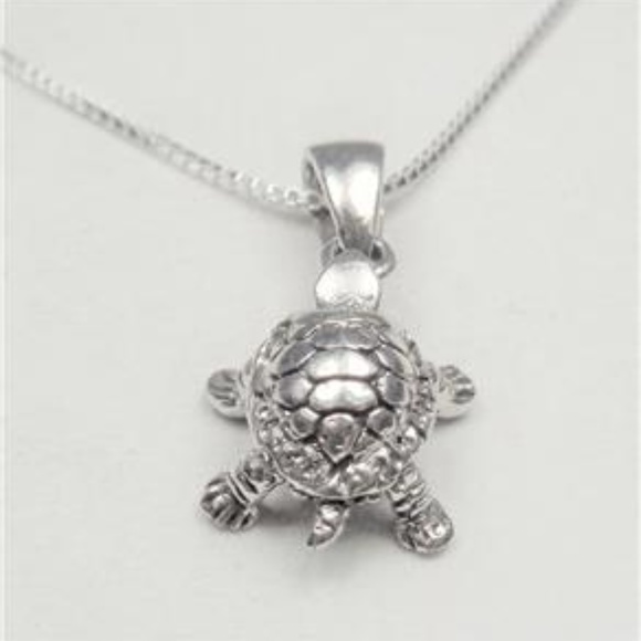 STERLING SILVER NAUTICAL BABY SEA TURTLE NECKLACE - Picture 3 of 6